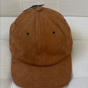 Koolaburra chestnut Suede Cap